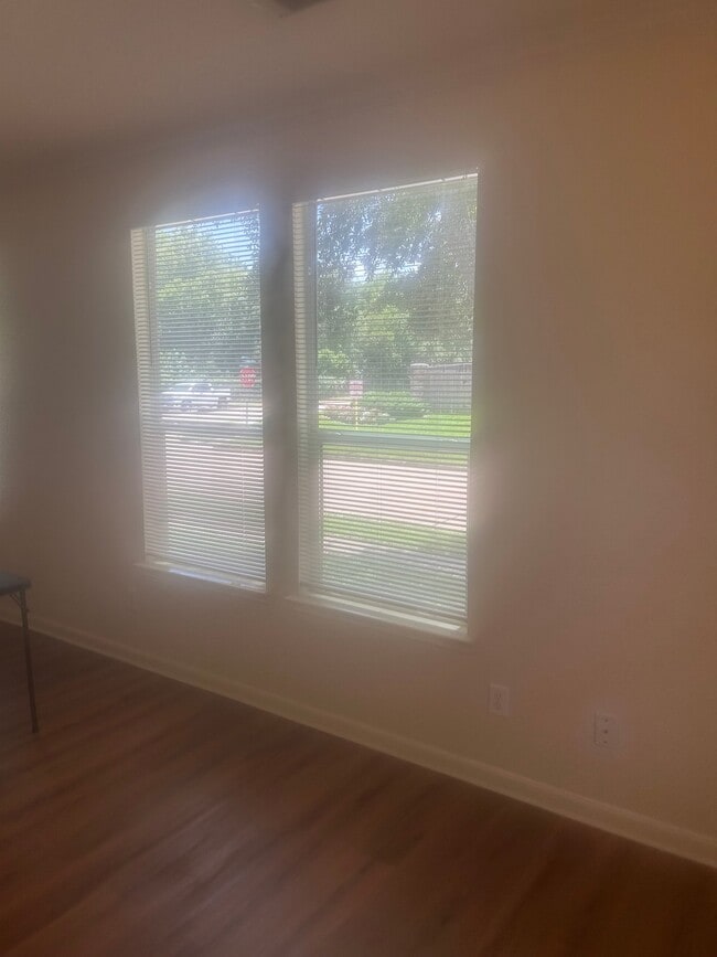 Photo - 8031 Barnes Ridge Ln (Houston, TX) House