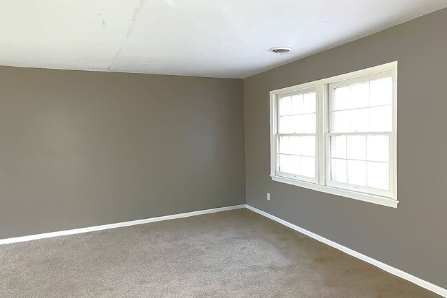 Foto del edificio - 2307 N Catherwood Ave