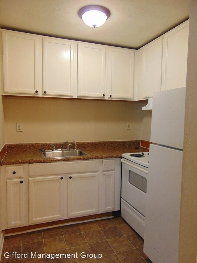 Foto del edificio - 508 Ashlawn Dr