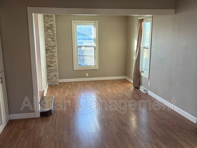 Foto del edificio - 1135 W 12th St