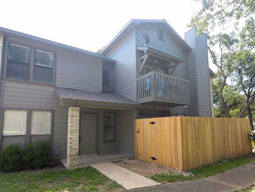 8406 Lyndon Ln, Austin, TX 78729 Townhome Rentals in Austin TX