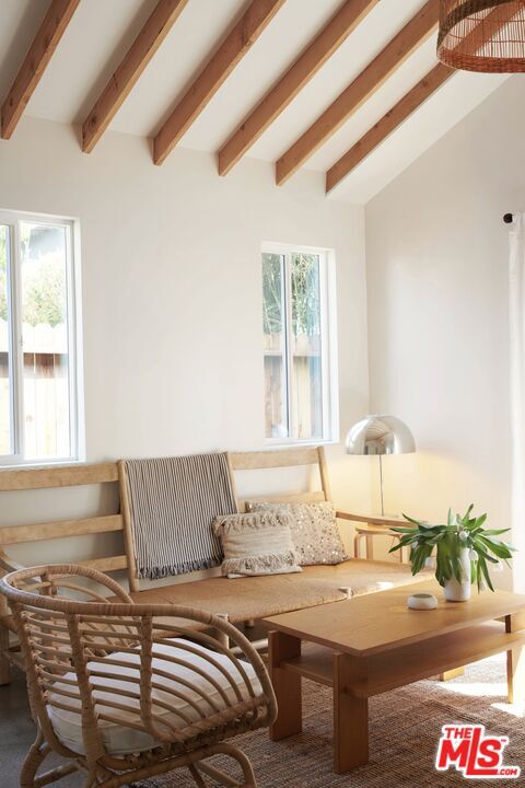 Foto del edificio - 1249 N Hoover St