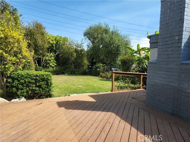 Building Photo - 5672 Sunmist Dr