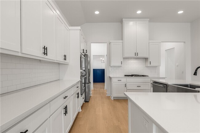 Building Photo - 6300 SW Beacon St