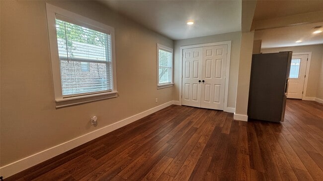 Building Photo - 2311 Brazeal St