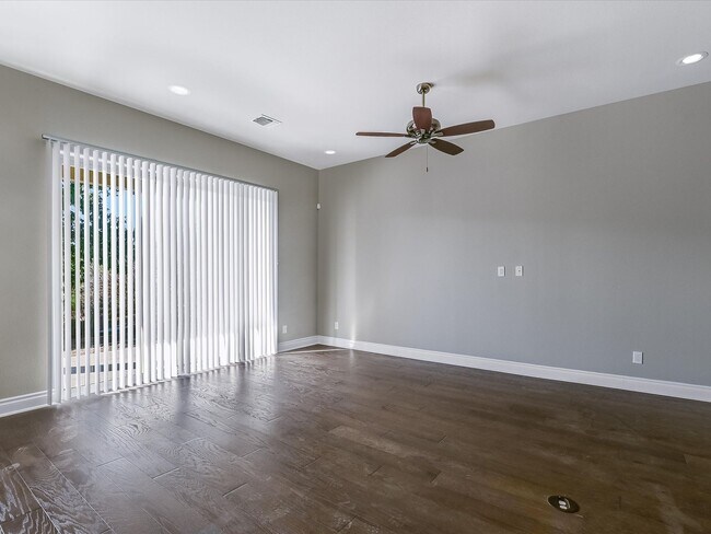 Foto del edificio - 6711 Abarth Ln