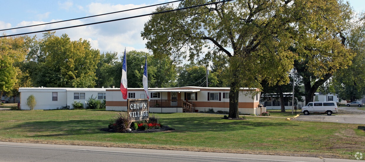 Crown Village Apartments in Dayton, OH
