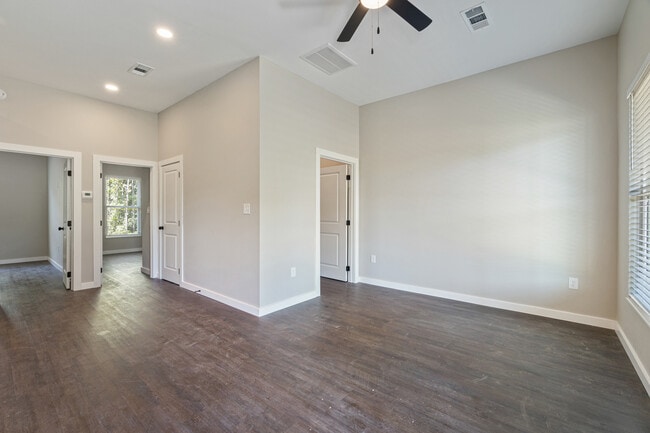 Foto del edificio - 3503 S Chatfield Rd