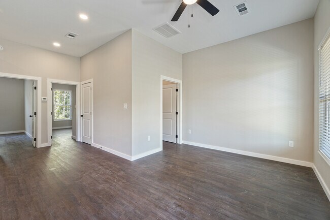 Building Photo - 3503 S Chatfield Rd