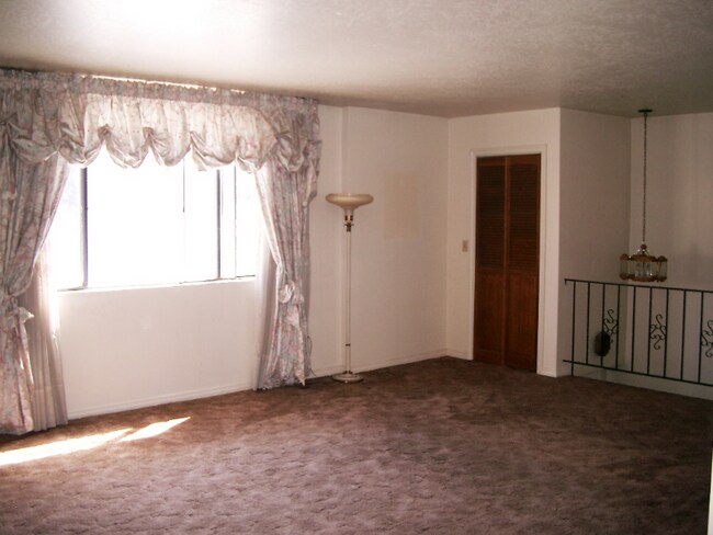 Building Photo - 2457 S Imperial St