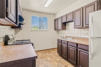 Building Photo - 2736 Nicol Ave