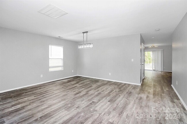 Foto del edificio - 3105 Buckleigh Dr