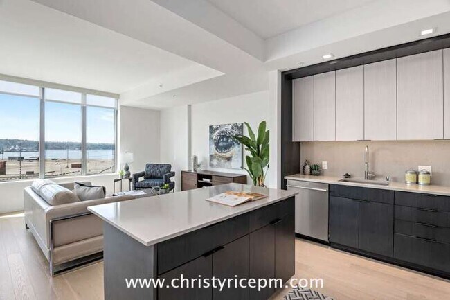 Foto del edificio - 590 1st Ave S