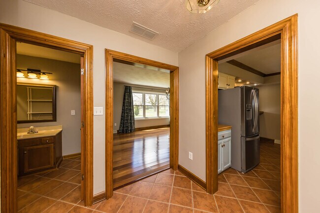 Foto del edificio - 229 Topaz Ln