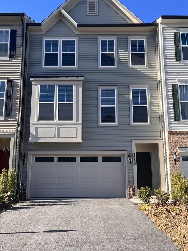 Building Photo - 5660 Scott Ridge Pl