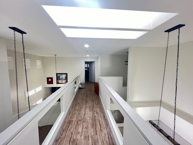 Building Photo - Fabulous 3 Bedroom Anaheim Hills End Unit Home