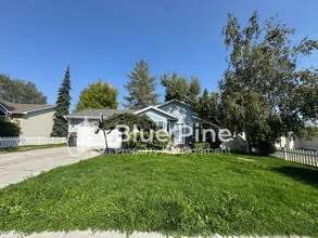 Building Photo - 3705 Spring Creek Dr