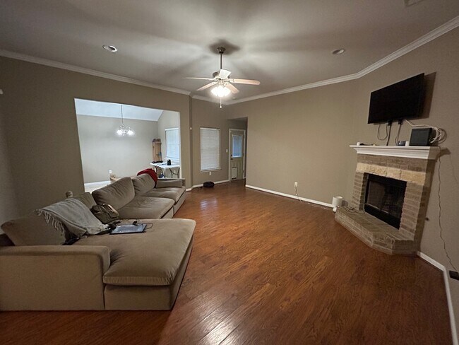 Foto del edificio - 4113 Cedar Creek Court