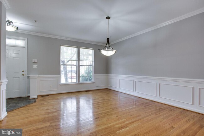 Foto del edificio - 10410 Damascus Park Ln