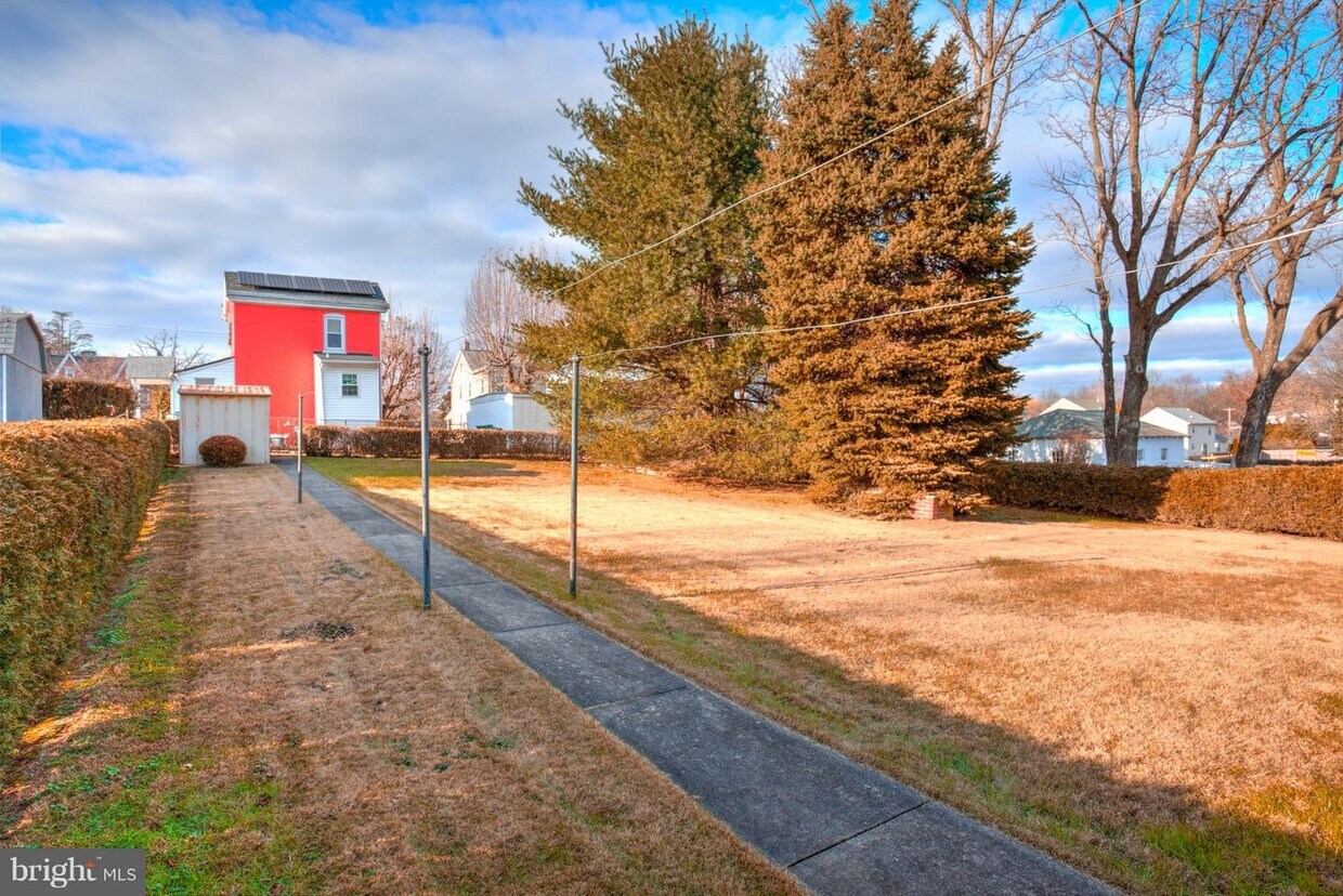 117 E Vine St, Stowe, PA 19464 House Rental in Stowe, PA