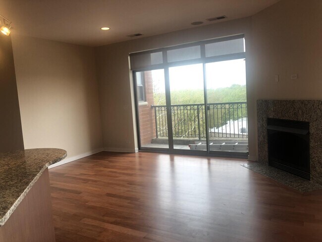 Foto del edificio - 6957 N Greenview Ave