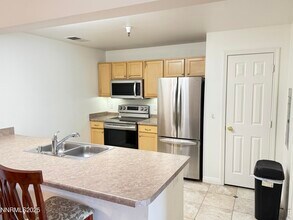 Building Photo - 200 Talus Way