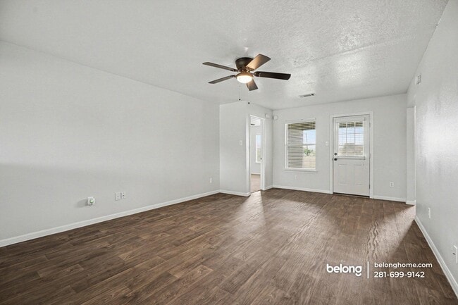 Building Photo - 5049 Hauna Ln