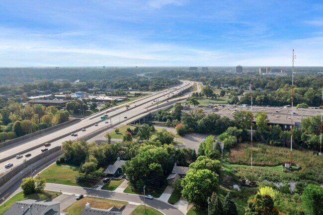 Foto del edificio - 3 Bedroom Golden Valley Home