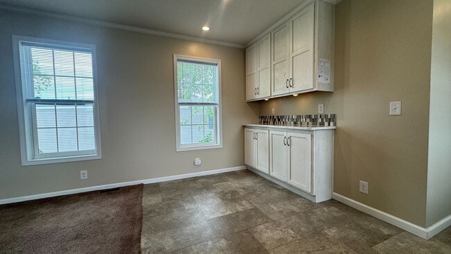 Building Photo - 2020 Lark Ln NW