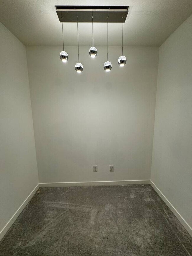 Photo du bâtiment - 11667 Haney Byp