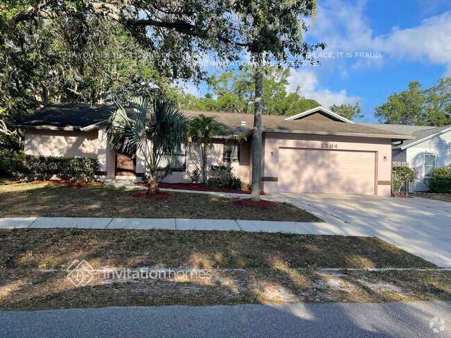 Building Photo - 2204 Tall Oak Ct