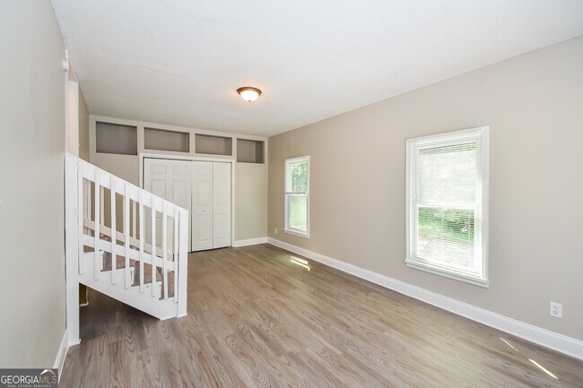 Foto del edificio - 162 Poplar Point Dr