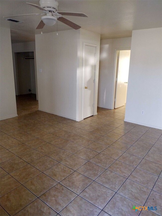 Building Photo - 1504 Windward Dr