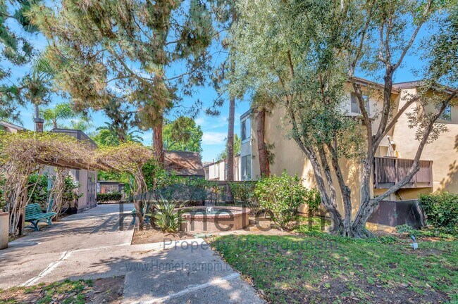 Foto del edificio - 2 BR/ 2 BA 894 SQFT CONDO IN MISSION VALLE...