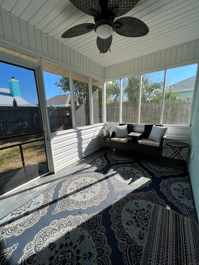 covered back porch - 115 Nautilus St