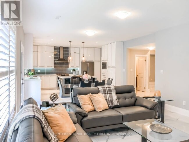 Photo du bâtiment - 652 Park Rd