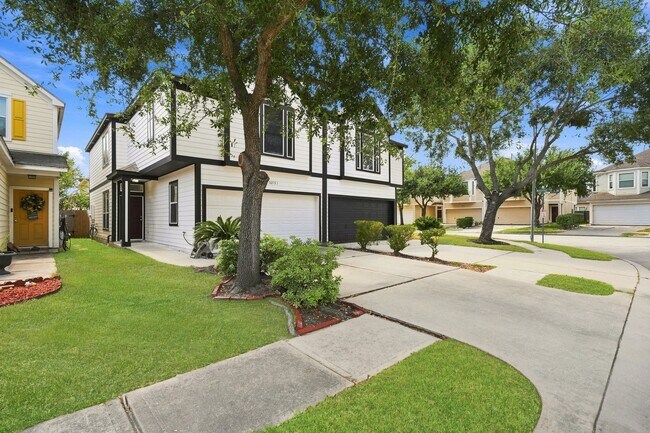 Foto del edificio - 16551 Pentonshire Ln