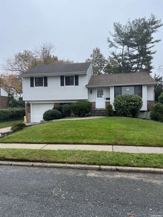 Primary Photo - 61 Colony Ln