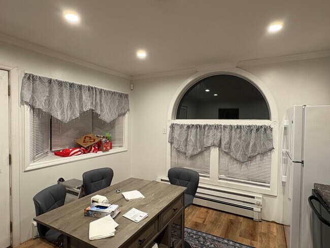 Foto del edificio - 5 Brush Rd