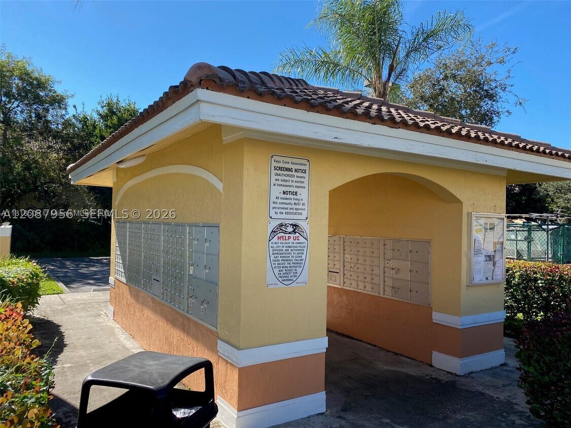 Foto del edificio - 1536 SE 25th St
