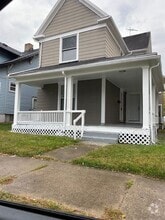 Building Photo - 812 Huffman Ave