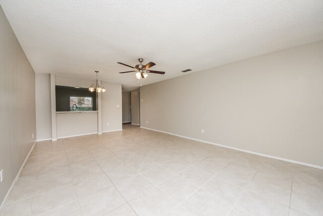 Building Photo - 3210 Tomahawk Dr