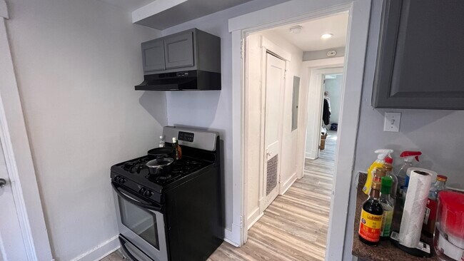 Foto del edificio - 5850 Alderson St