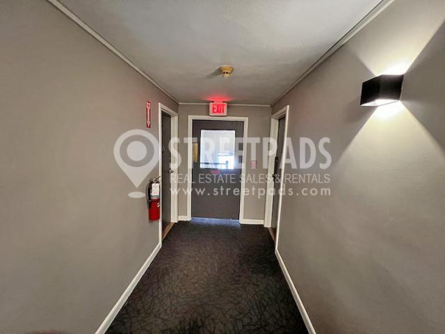 Building Photo - 1 bedroom in Boston MA 02131