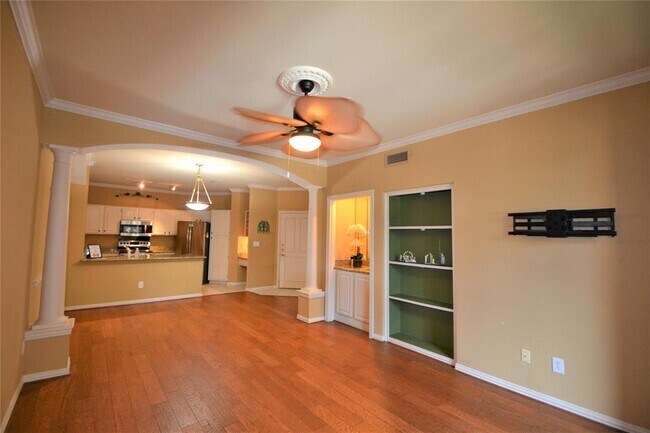 Primary Photo - Apartment for Rent