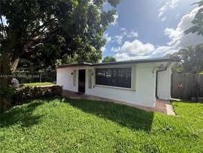Building Photo - 2650 SW 13th Ave