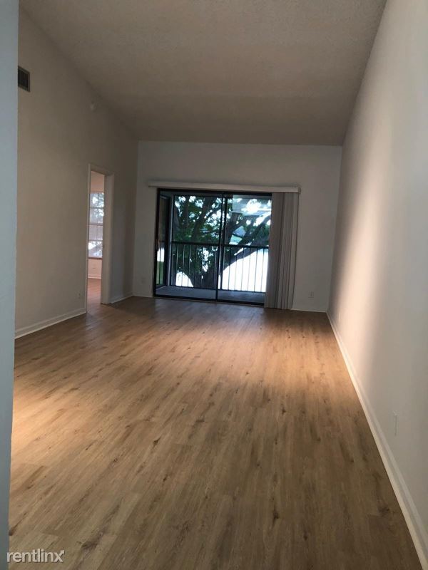 Building Photo - 2950 Olivewood Terrace