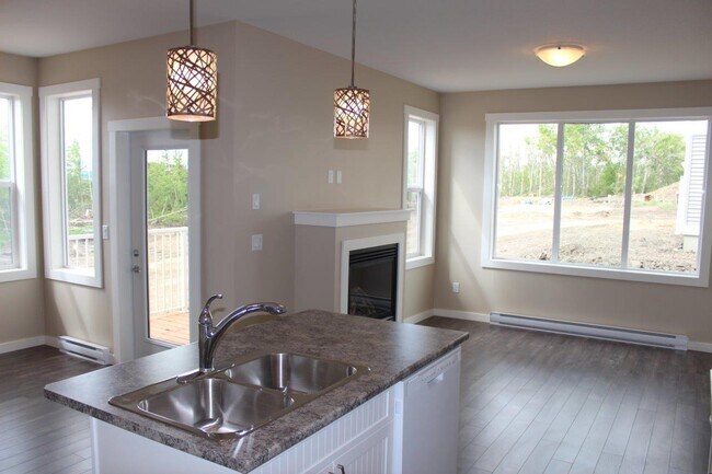 Photo du bâtiment - 1606-1688 88 Ave