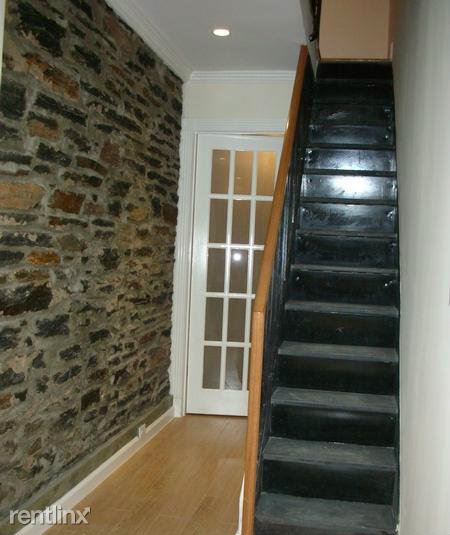 Building Photo - 452 W 49th St