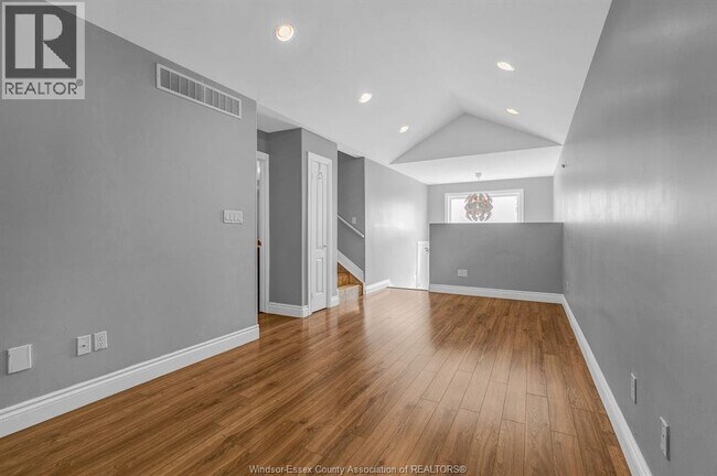 Photo du bâtiment - 1973 Northway Ave